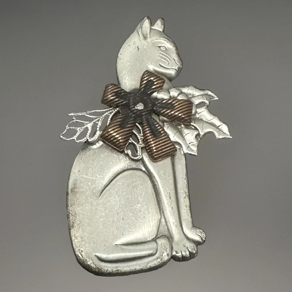 Vintage  Feline‎ Brooch Pin Silver & Copper Tone  Christmas Holly